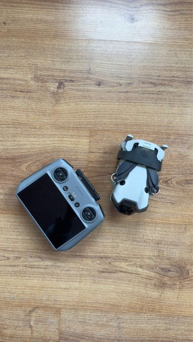 Продам дрон DJi mini 4 pro