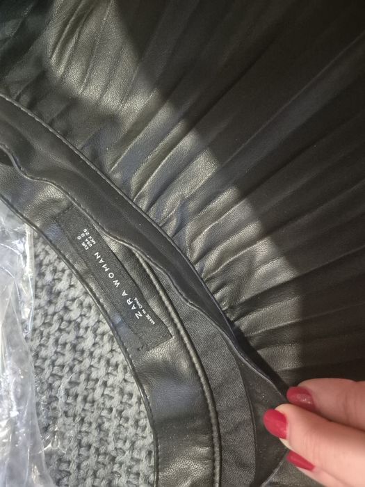 Кожена пола, плисe ZARA