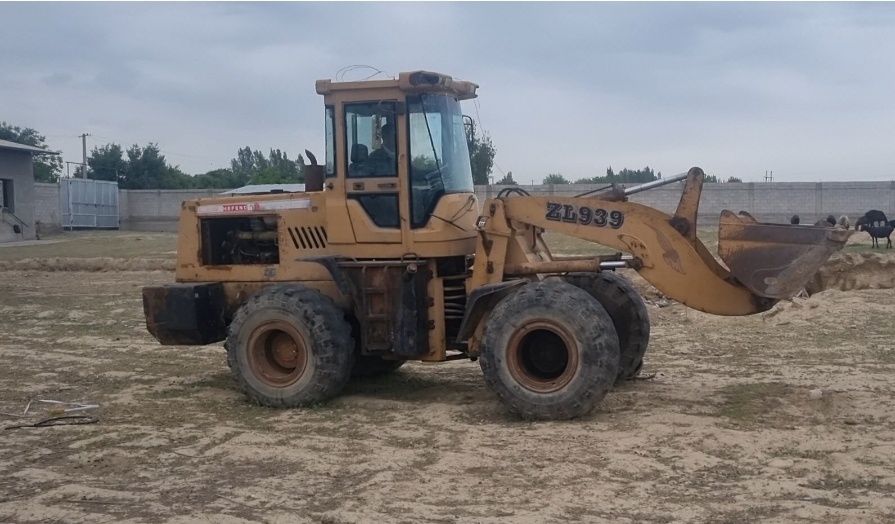 Фронтальный погрузчик ZL 939