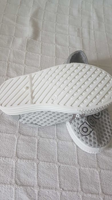 Нови детски  летни обувки