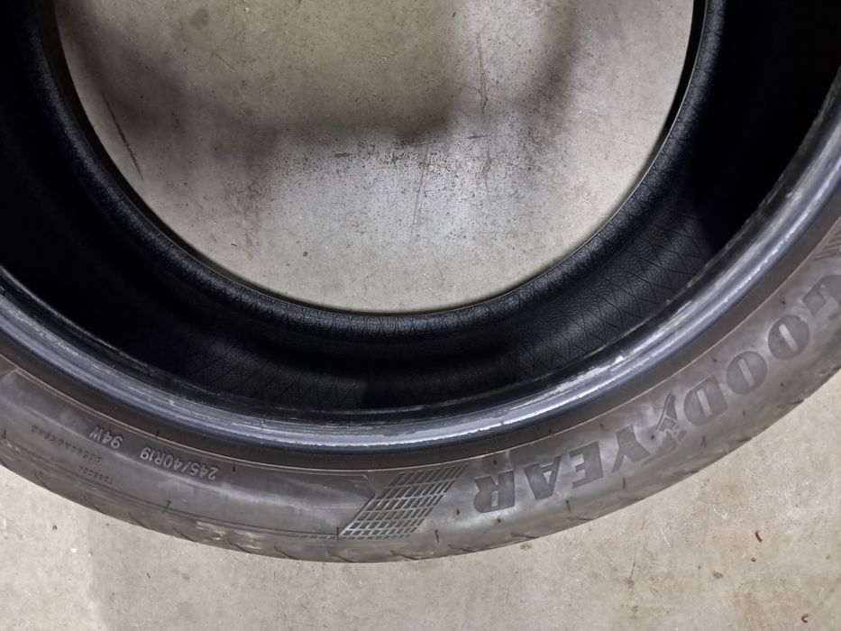 Anvelope second vara 275 35 R19/245 40 R19 Goodyear