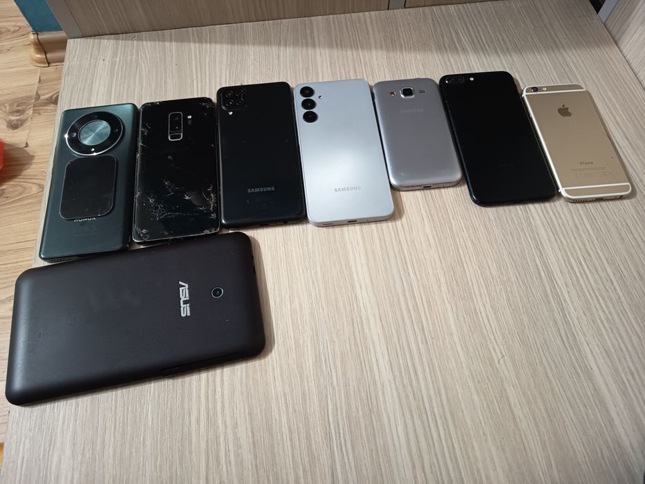 Vând piese telefoane gsm