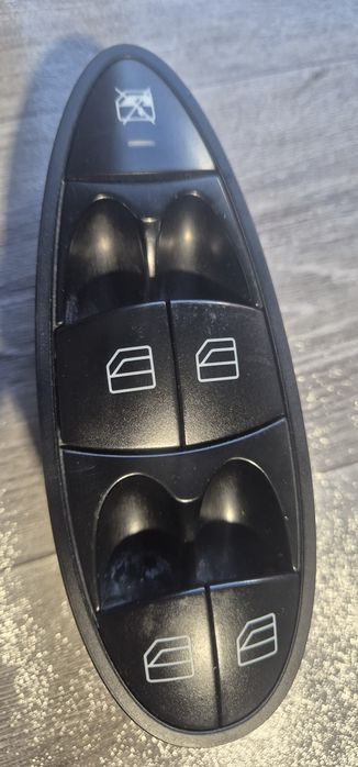 Интериорни части мерцедес W211  2004г