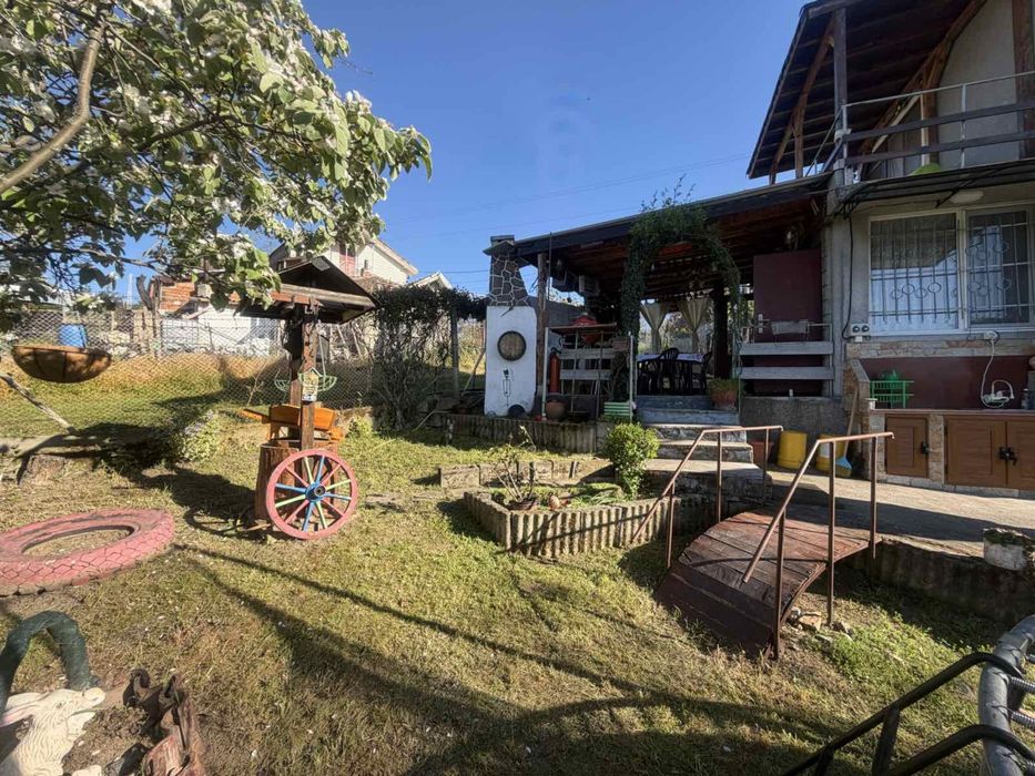 Къща/Вила в гр.Хисаря Воден камък