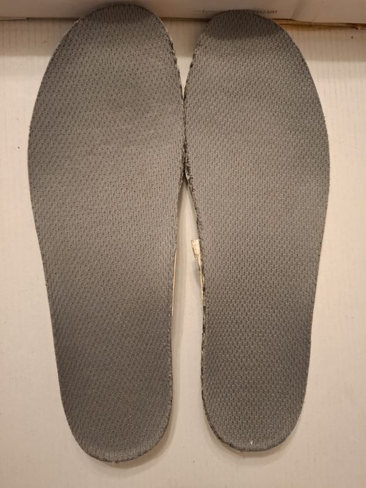 Bocanci mid impermeabili MH5 , piele, dama , gri , drumetii. Quechua