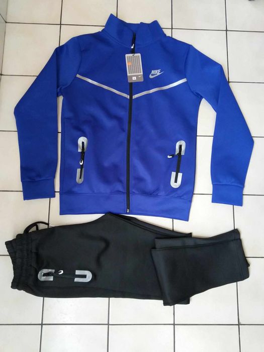 Спортен екип  Tech Fleece размер S,М и  XL