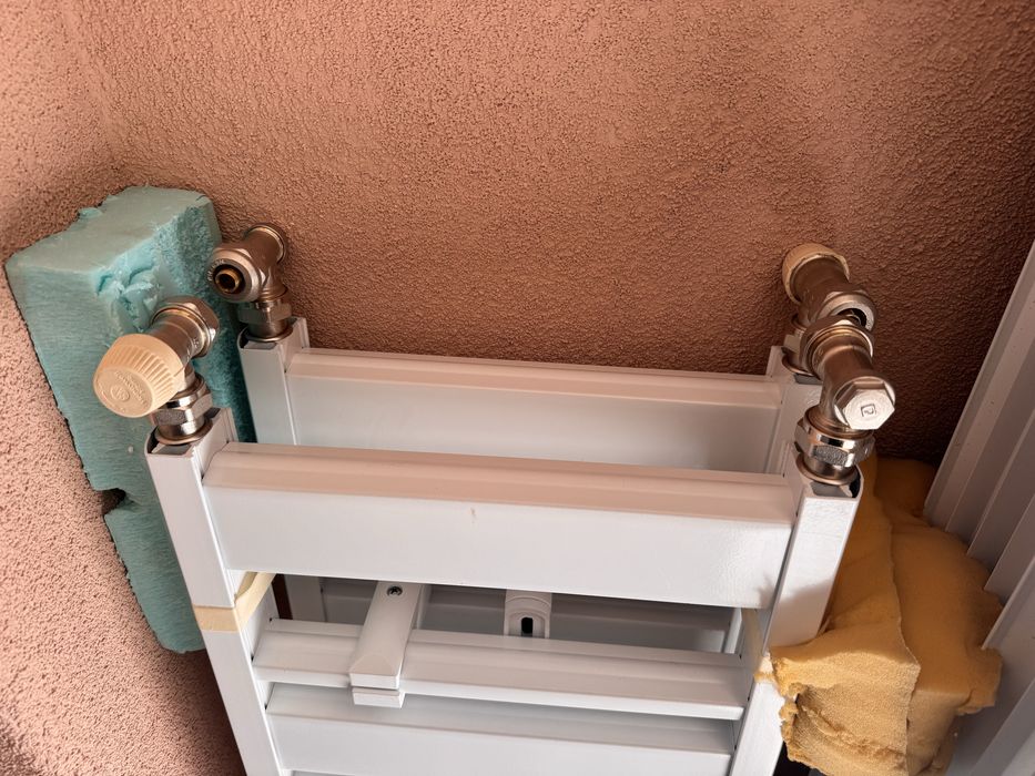 Лири 2бр  НОВИ с кранове