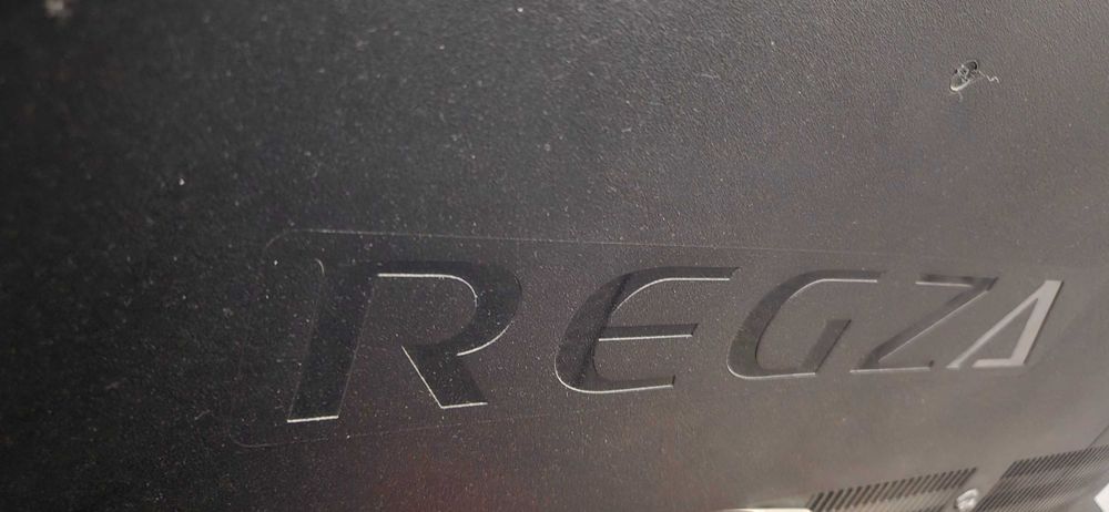 40 " LCD телевизор Toshiba Regza 40XV733