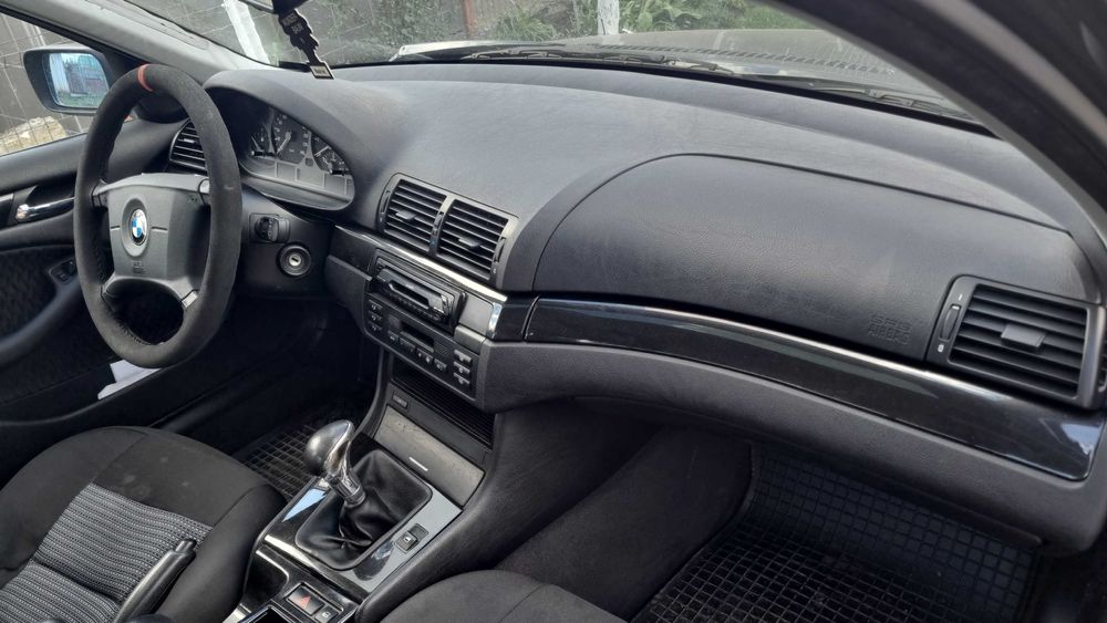 Mașină auto marca BMW E 46 an 1998