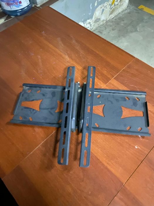 Продам срочно кронштейн для телевизора, торг есть