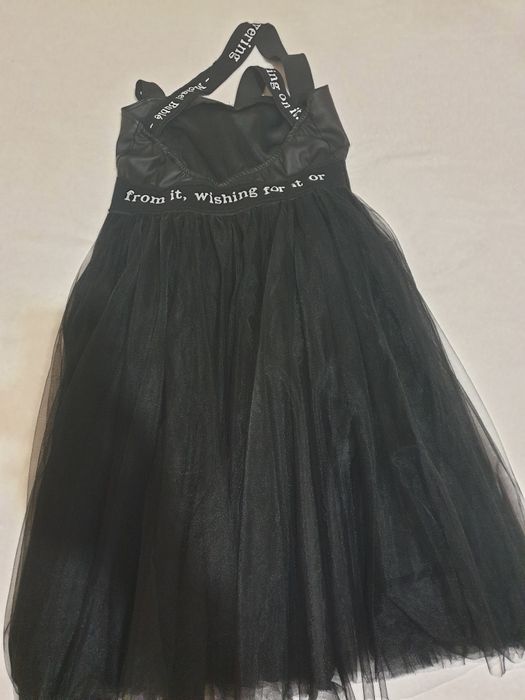 Страхотна барби рокля, стои уникално, а усещането в нея е неописуемо