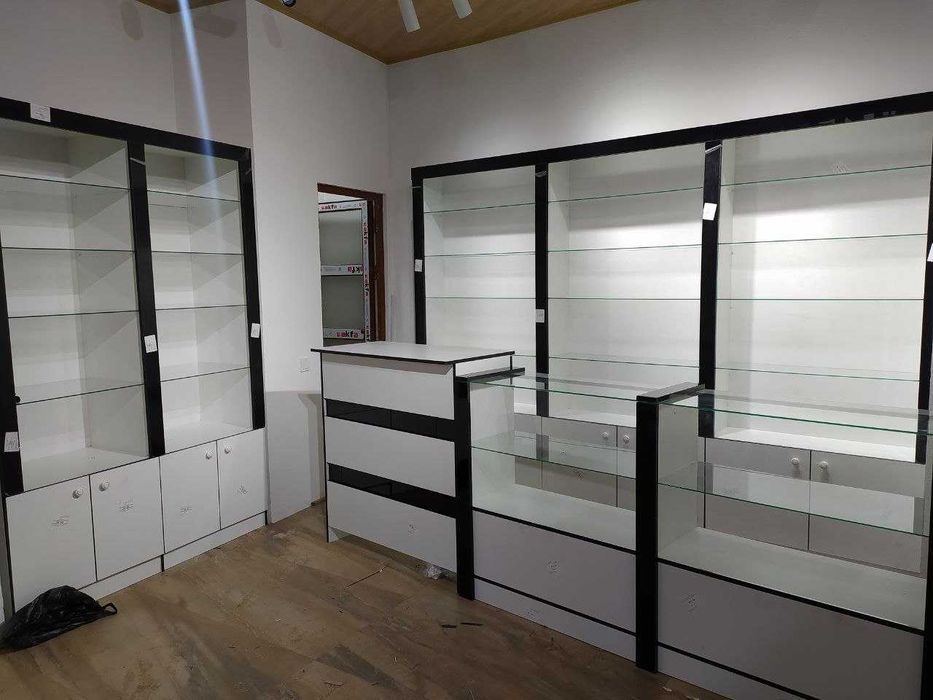 Прилавки, стеллажи, витрины для магазинов на заказ.