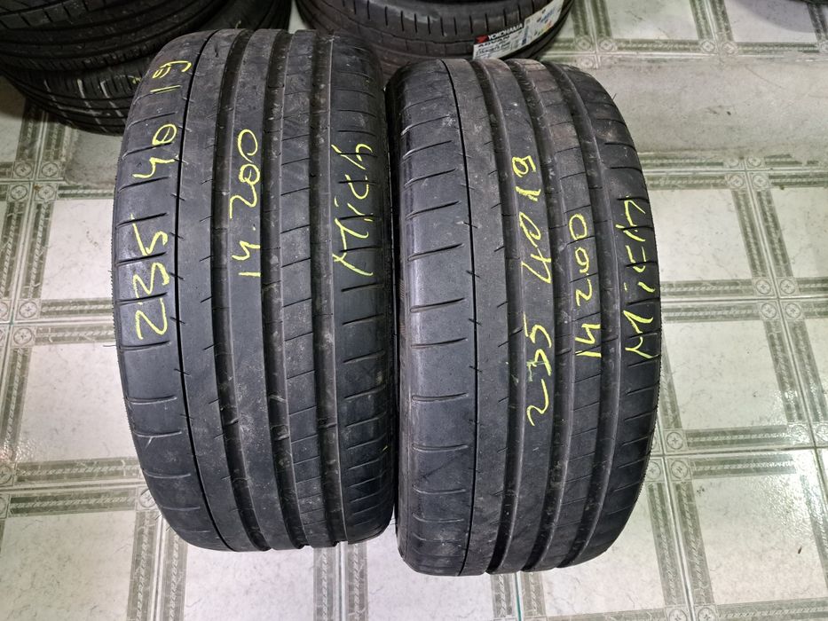 2 anvelope 235/40 R19 Michelin