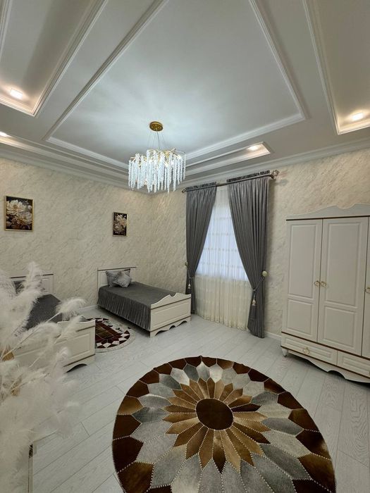 Сдается 5 комнатная квартира в Алмазарском районе на долгий срок