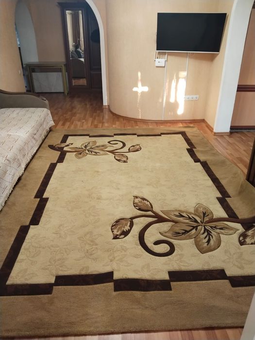 Продам ковëр 3*4 б/у
