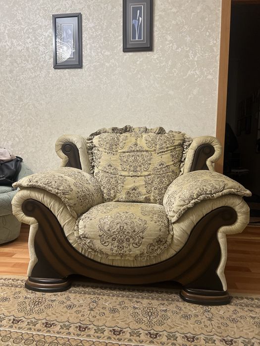 Мягкий уголок , диван 3-1