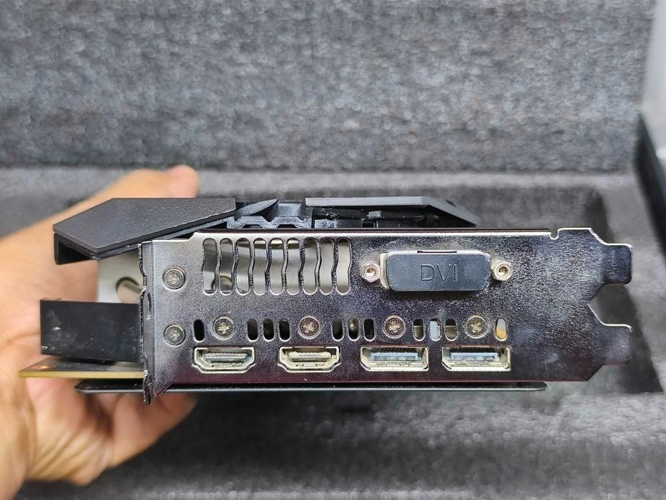 Placa video  RX VEGA64 HBM2 ROG STRIX GAMING OC8GB/2048-bit