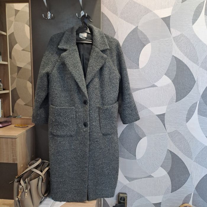 Продам пальто 48 размер для осени