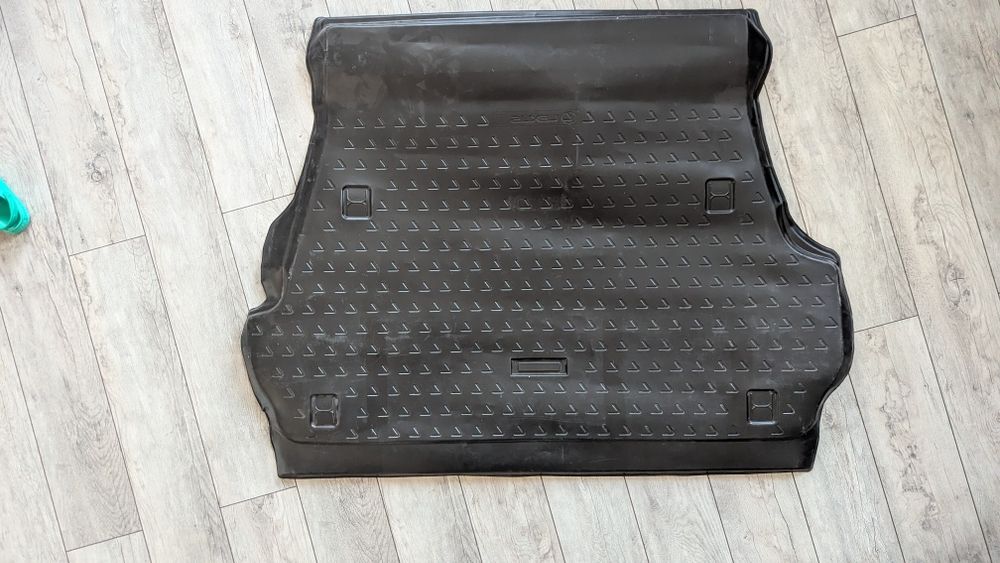 Коврик в багажник Lexus 600