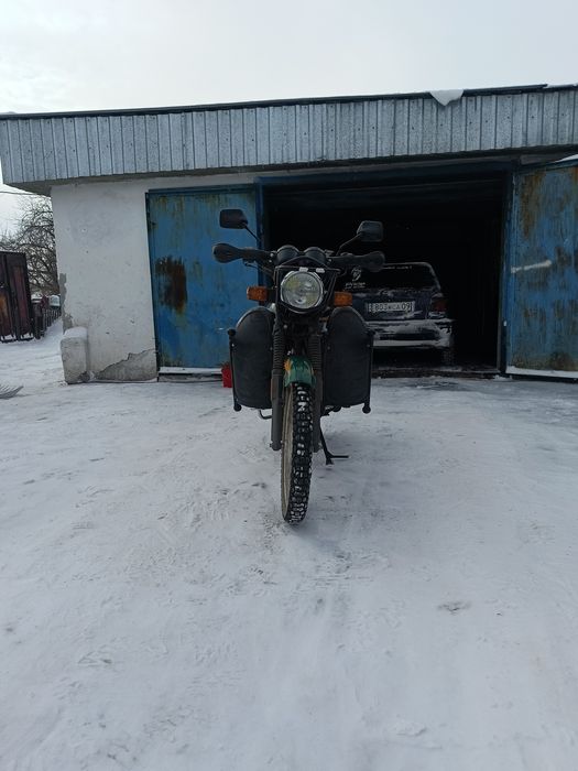 Продаю мотоцикл очень хорошим состояние