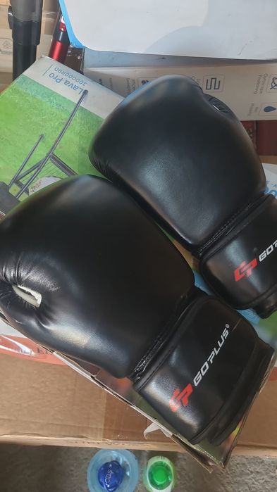 Mănuși de box noi 100 lei