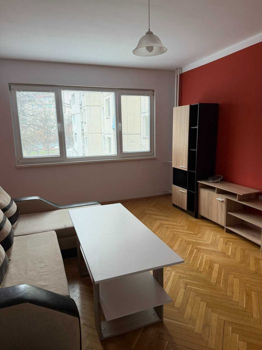 Дава се под наем Двустаен апартамент в Плевен, Широк център - 48 кв.м за 348.84 € - Снимка #1