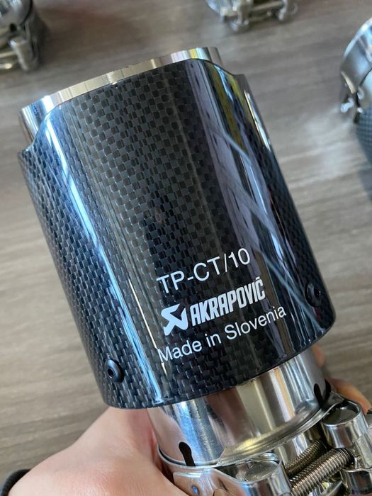 Выхлопные насадки Akrapovic