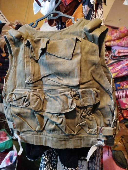 Yangi kiyimlar sotiladi