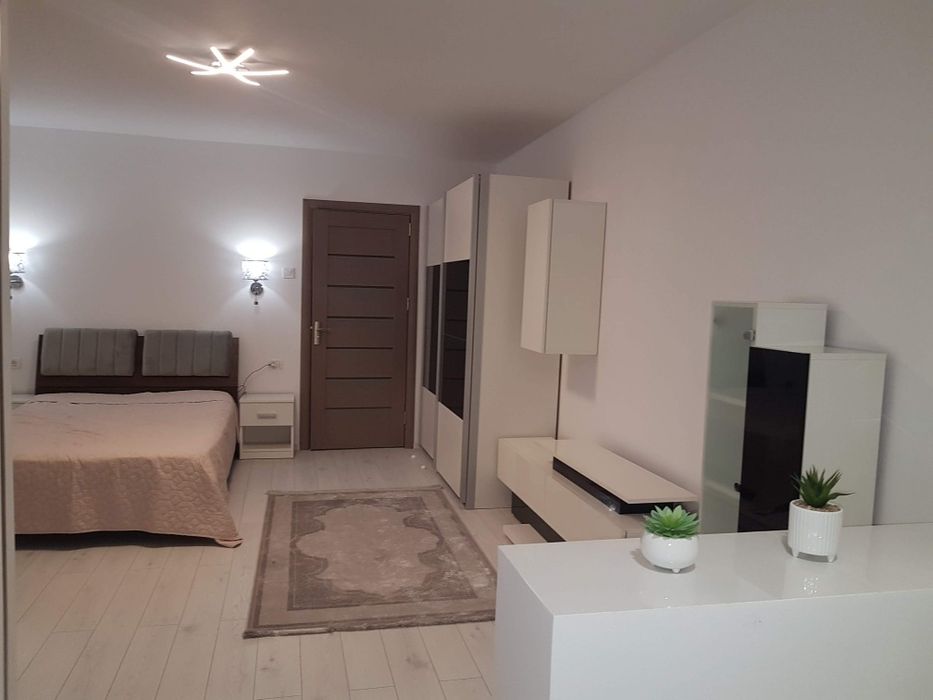 32 mp, etaj intermediar, mobilata, utilata