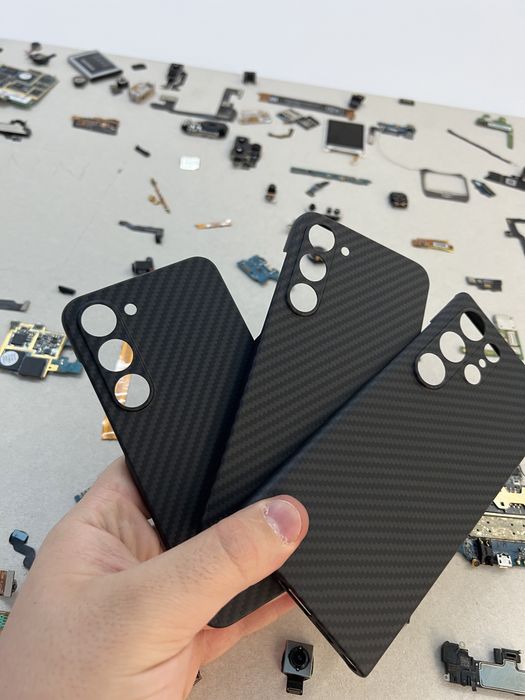 Husa Ultra Slim Kevlar Carbon Neagra - Samsung S21,S22,S23,Plus,Ultra