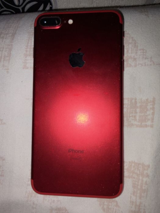 Прлдам Iphone 7 plus.