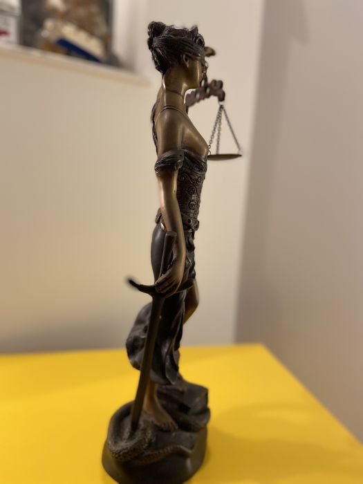 Statueta   - Justitia semnata - Steiner , inaltime 42 cm