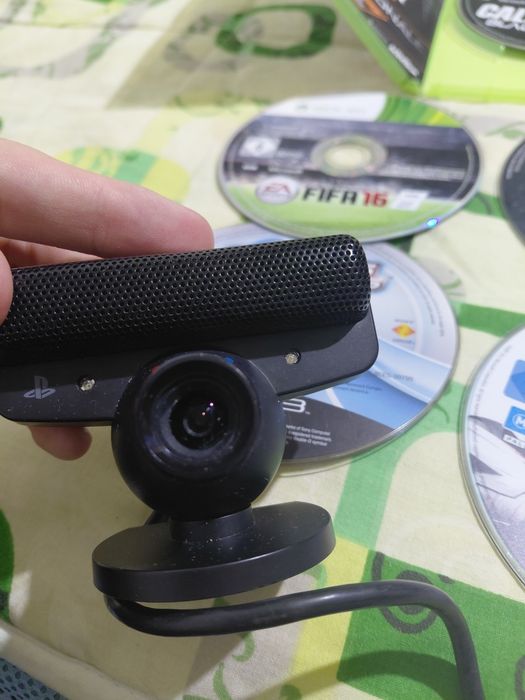 Vând tot ce am fotografiat  Jocuri CD plus Controoler Xbox 360 si Playst3 cu fir