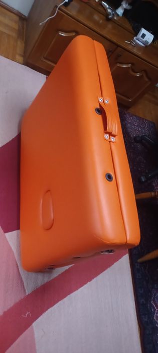 Masă de masaj cu înălțime reglabilă