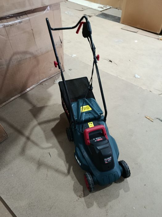 Gazonokosilka elektricheskaya sostoyanie otlichnoe