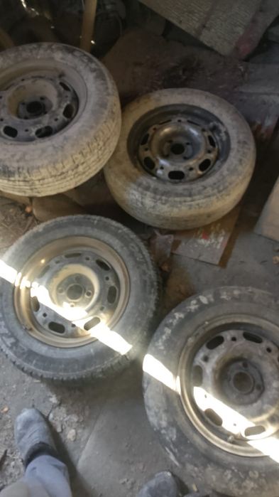 продам резину с дисками