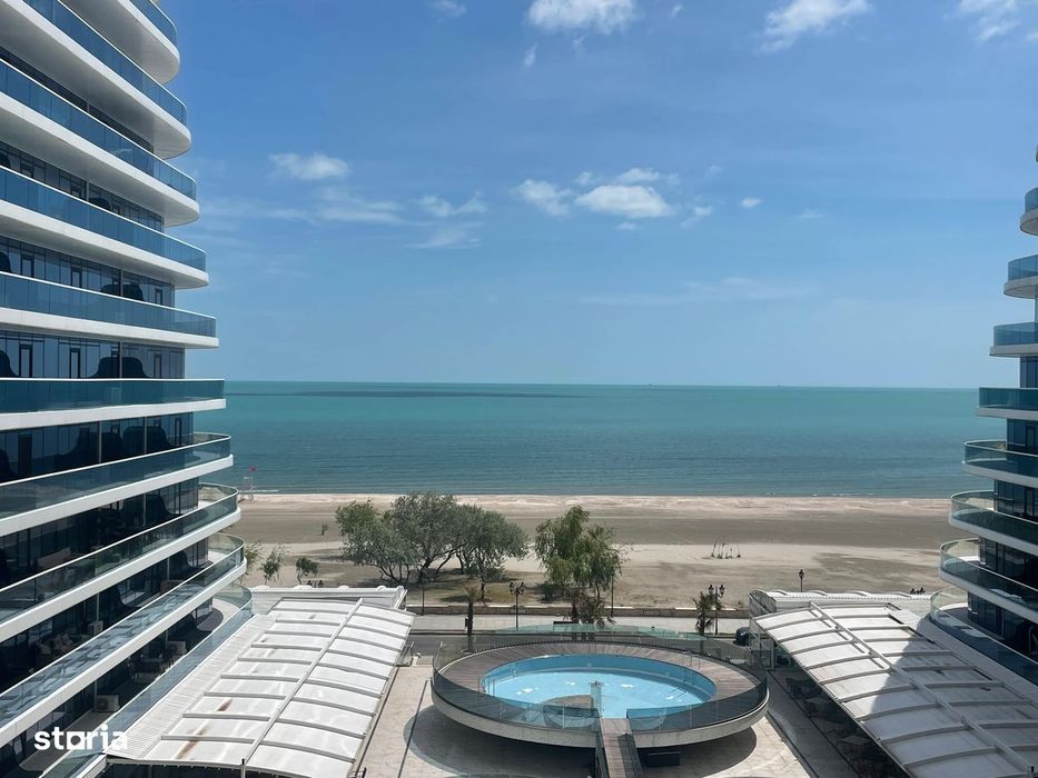 Apartament 2 camere White Titanic frontal la mare