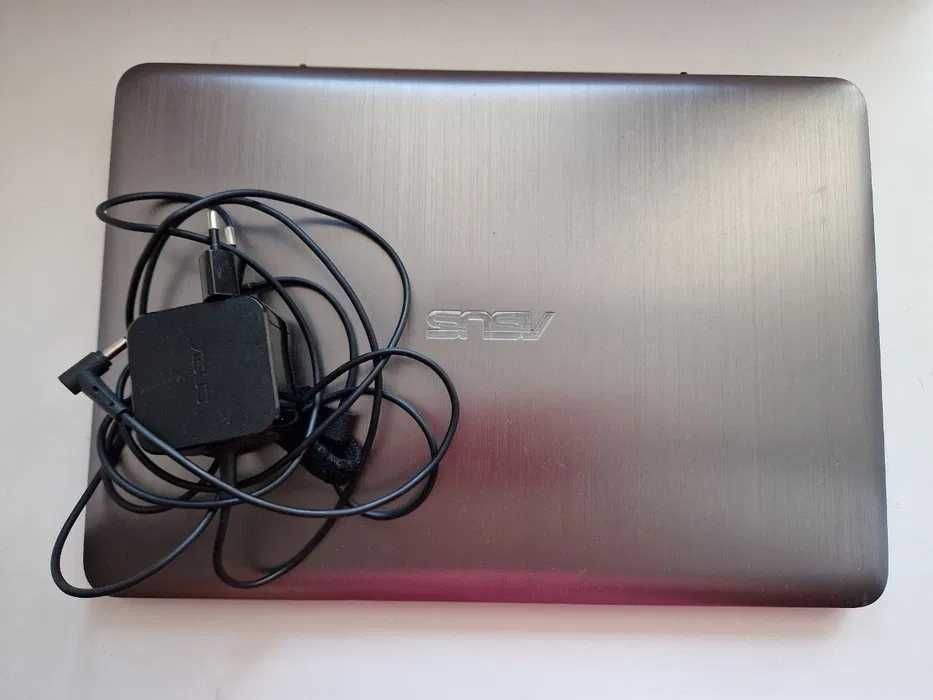 Ноутбук, процессор: Intel Celeron N3350