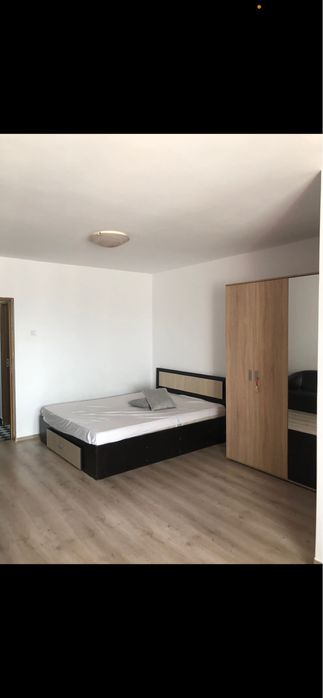 Inchiriez garsoniera