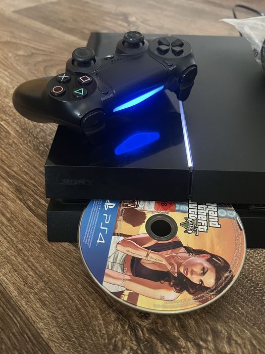 Playstation 4 продам