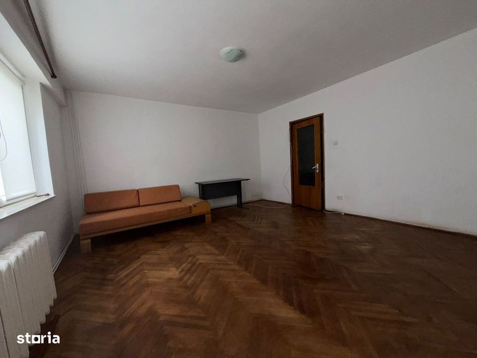 Apartament cu 3 camere decomandate de inchiriat in Gheorgheni — fotografia 1