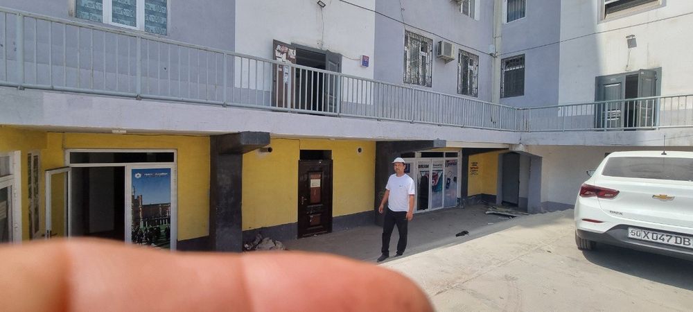 Офес ва склад учун шахар марказидан нотурар бино