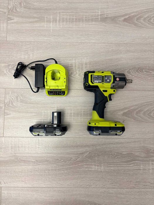 Акумулаторен-ударен гайковерт 1/2 Ryobi RIW18X[900Nm] с 2 батерии и зарядно
