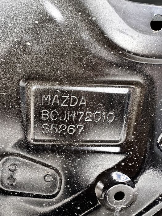 Ușă dreapya spate mazda 3.sedan.cod:bcjh72010..