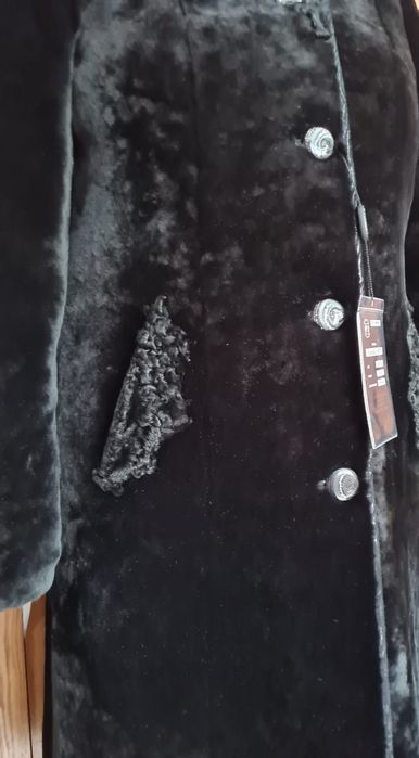 Продаю шубу. Мутон