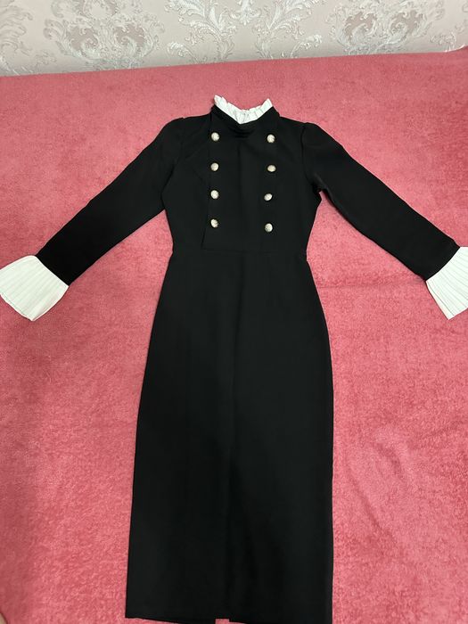 Одежда ( кофта, платье, джинсы)