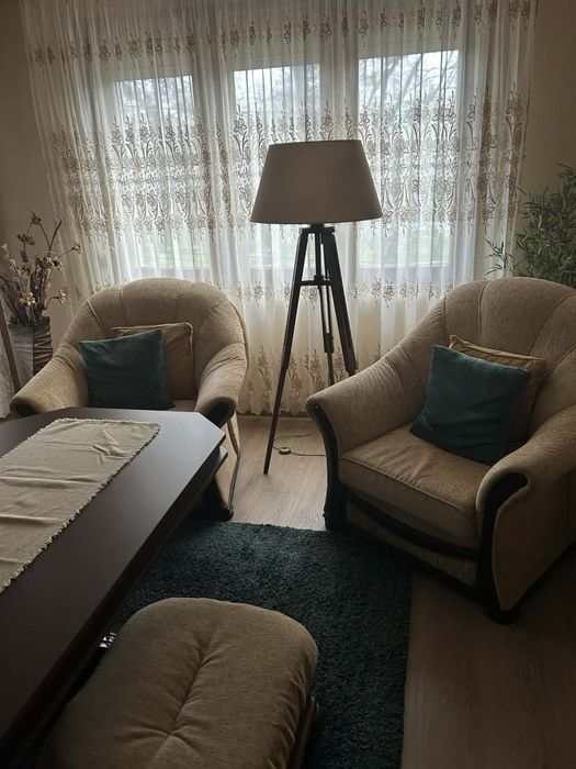 Холна гарнитура - 2 бр. Фотьойл / 2 бр. Табуретка / холна маса