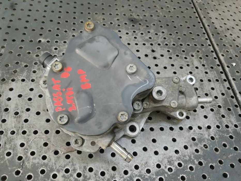pompa vacuum  2.0 tdi bmp passat b6 audi a3 vw touran golf 5 golf  seat leon skoda octavia 2 038145209n