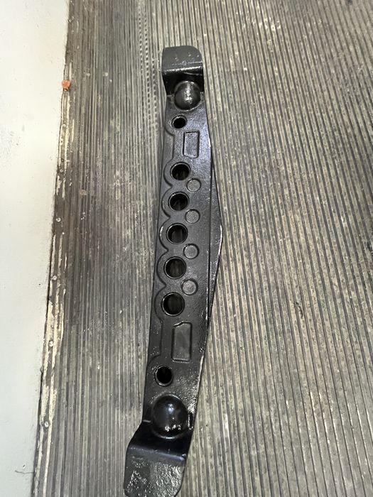 Поперечина Ловол