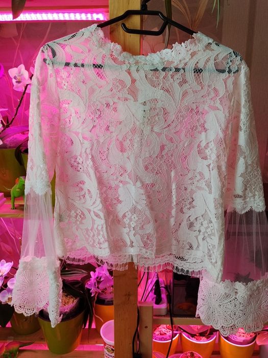 Продам женскую блузку